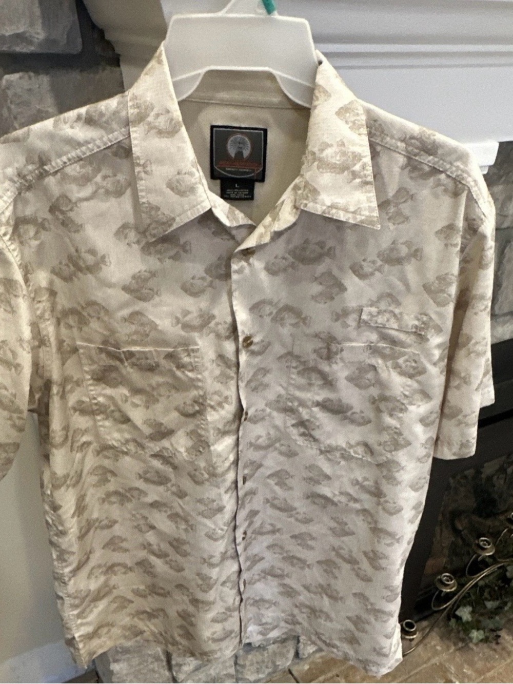 Casual Short-Sleeve Button-Down Shirt in Light Beige Floral